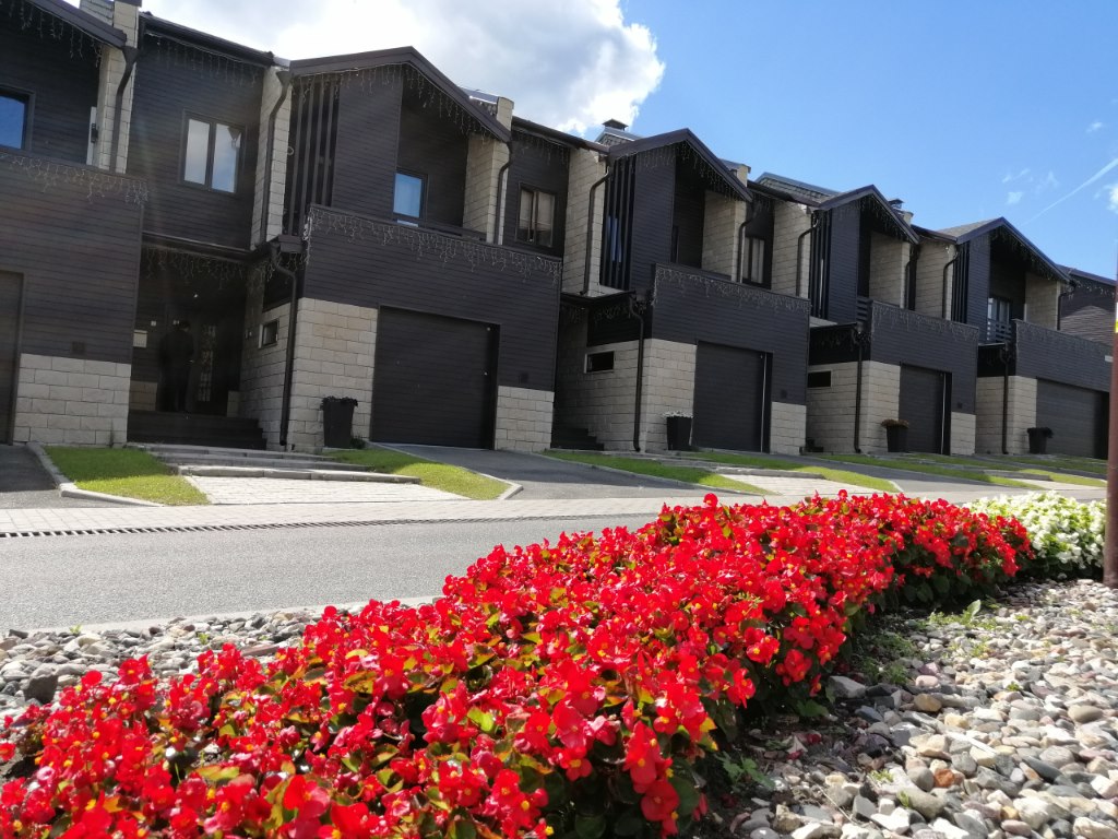 Материнский капитал можно будет тратить на реконструкцию таунхаусов ...