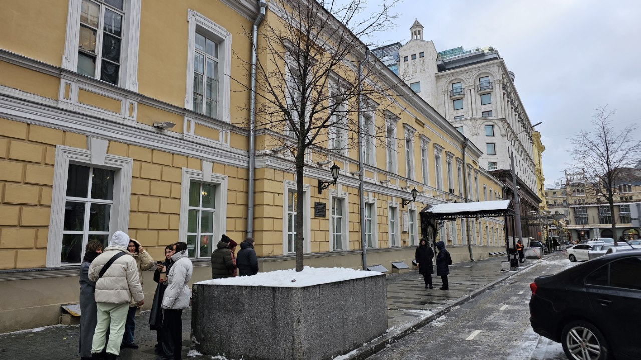 Здание училища строил знаменитый архитектор Осип Бове. Фото: Мир Квартир