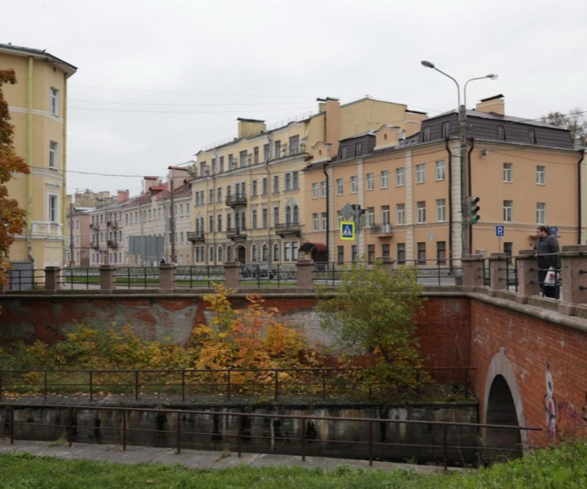 Ломоносов – город в городе: дворец князя Меншикова, дача Екатерины Великой,  часть дома Иоанна Кронштадтского стоимостью 4,5 млн и студия за 2,5 млн —  Обзоры рынка недвижимости в интернет-журнале МИР КВАРТИР